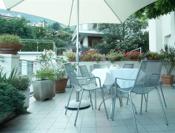 Hotel Tritone Τεργέστη Εξωτερικό φωτογραφία